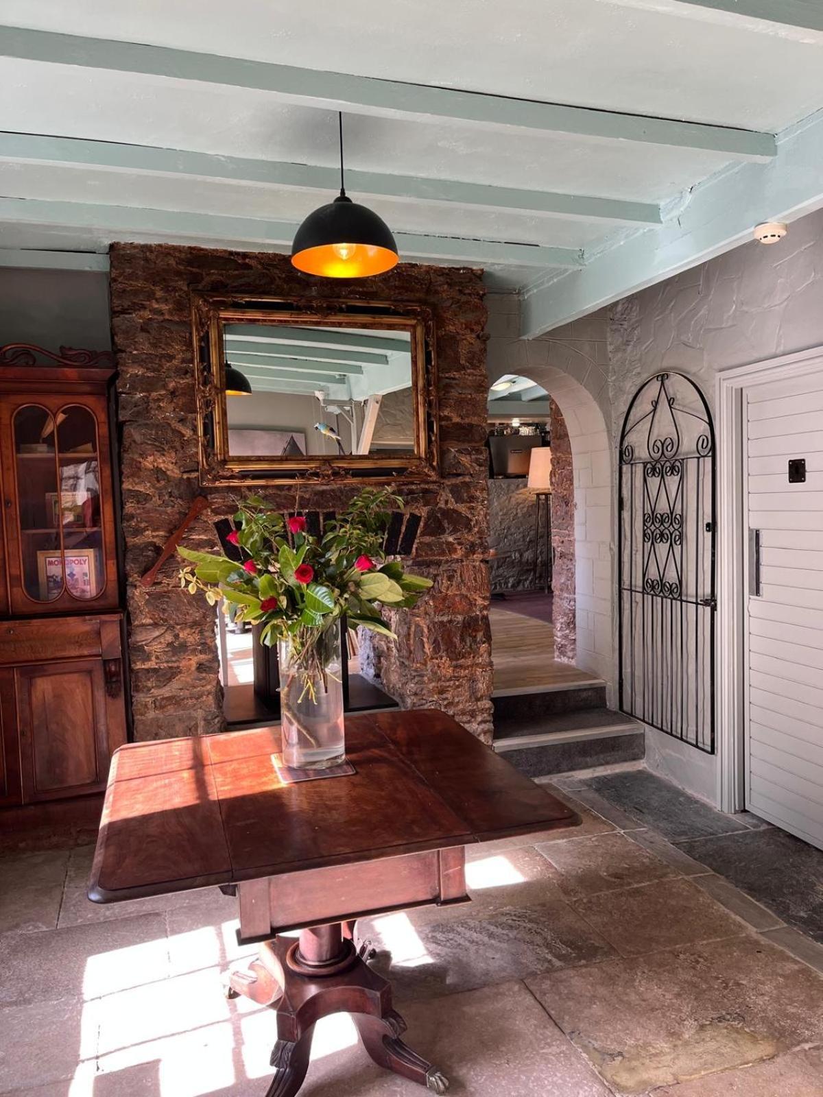 Smugglers Hotel Brixham Eksteriør bilde